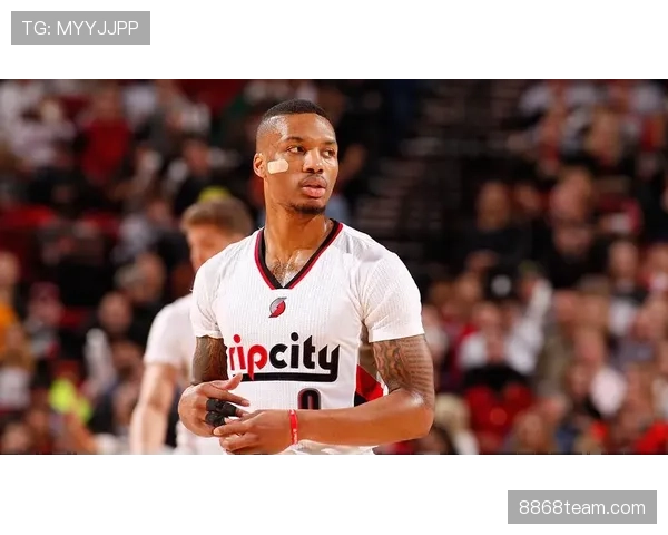 利拉德休赛期还在凌晨四点练投篮，这人是不是不用睡觉啊？