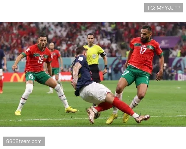 故意踢人犯规如何判罚？裁判尺度和VAR介入解析